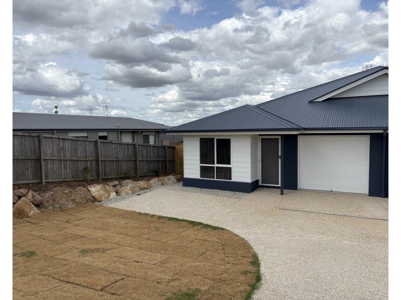1/32 Chant Drive, Warwick QLD 4370