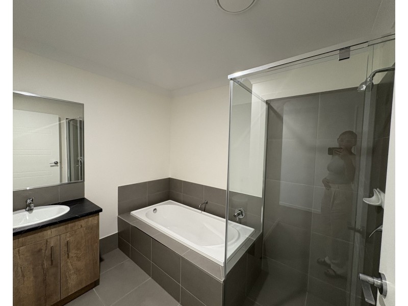 1/32 Chant Drive, Warwick QLD 4370