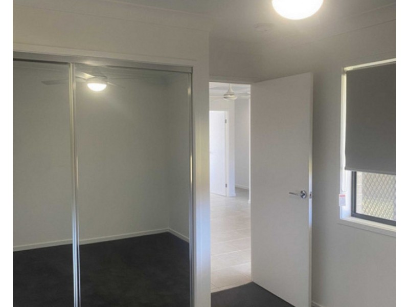 2/4 Meridian Drive, Warwick QLD 4370