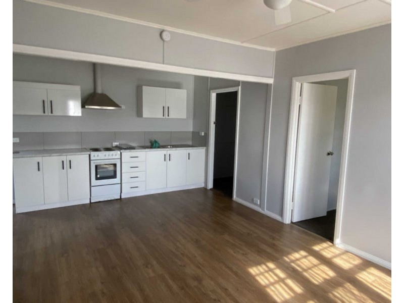 216 Pratten Street, Warwick QLD 4370
