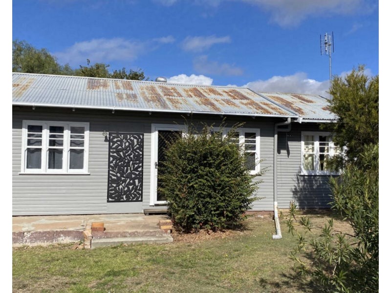 216 Pratten Street, Warwick QLD 4370