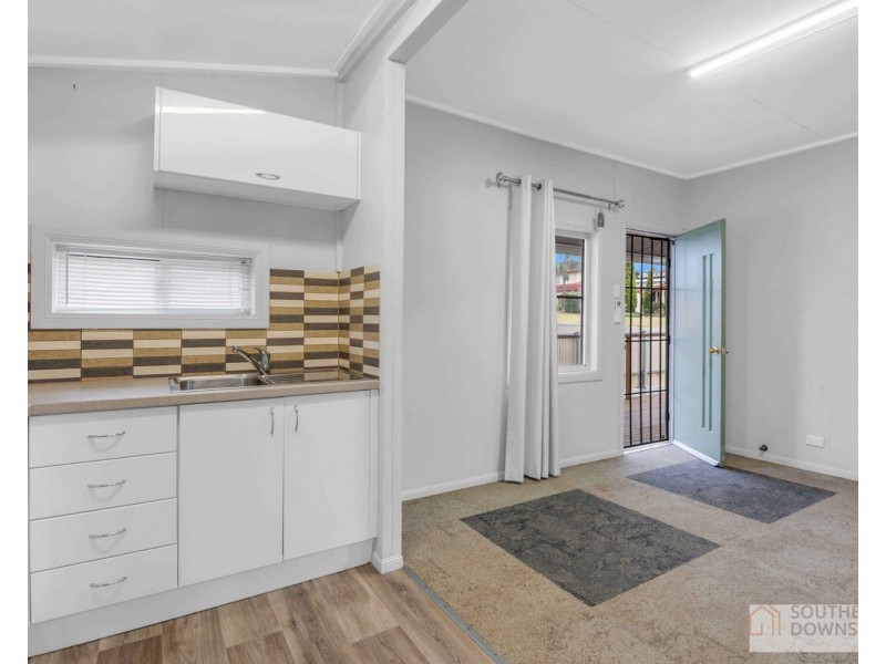6 Glen Road, Warwick QLD 4370