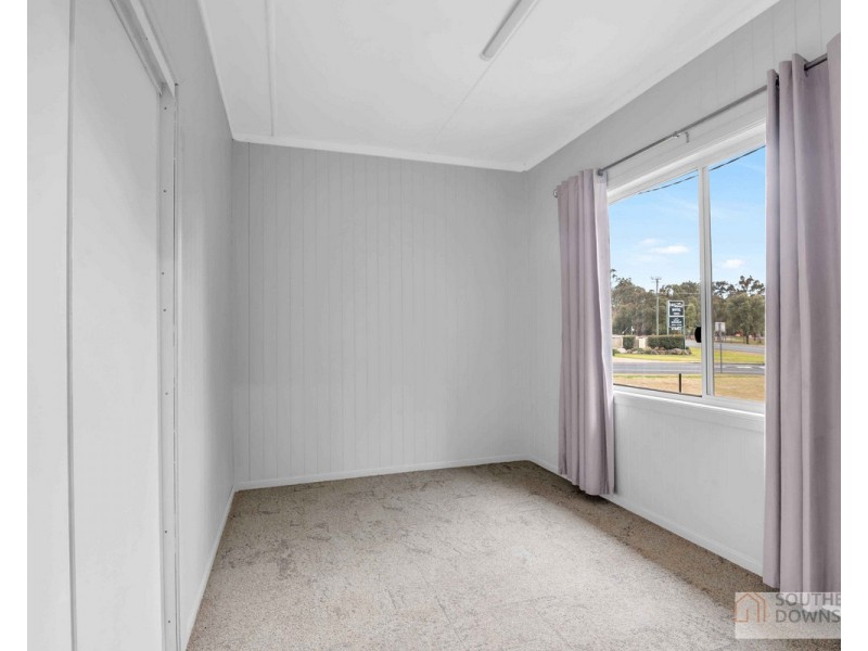 6 Glen Road, Warwick QLD 4370