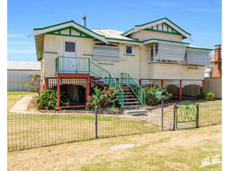 30 Canning Street, Warwick QLD 4370