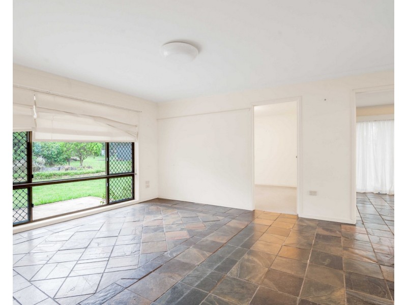 4 McLean Place, Warwick QLD 4370
