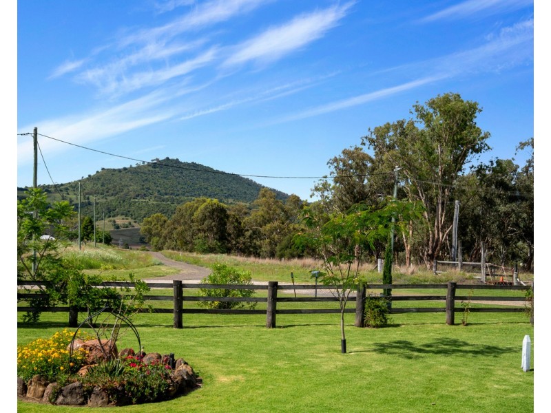 40 Ipomea Street, Emu Vale QLD 4371