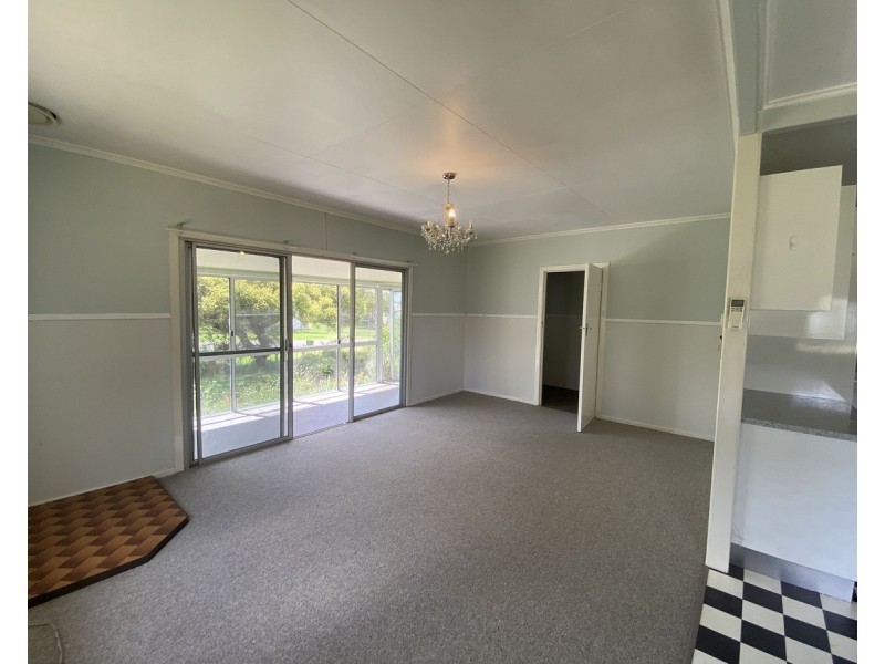 11 Banksia Street, Killarney QLD 4373