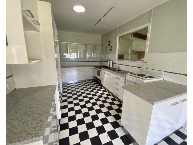 11 Banksia Street, Killarney QLD 4373