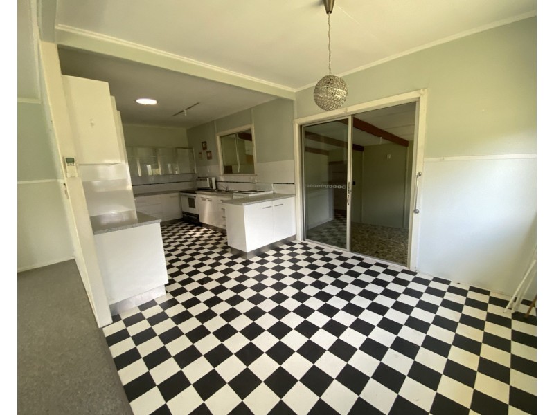 11 Banksia Street, Killarney QLD 4373