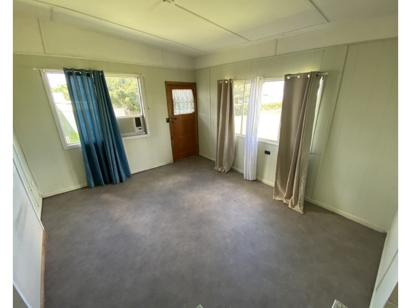 11 Banksia Street, Killarney QLD 4373