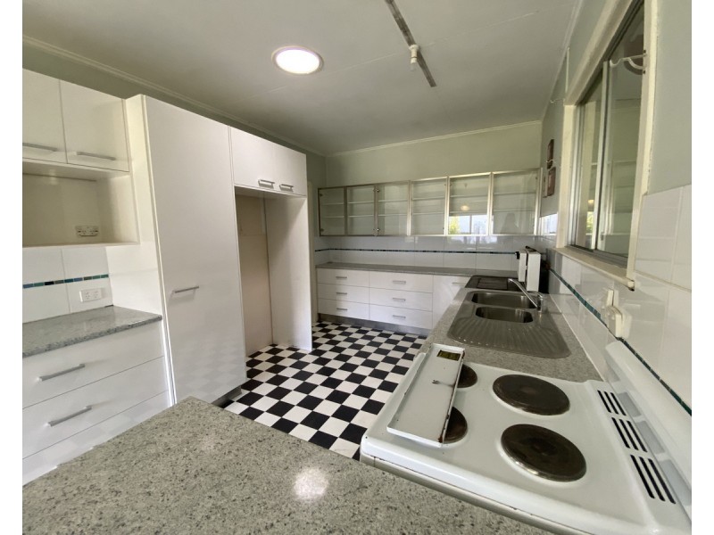 11 Banksia Street, Killarney QLD 4373