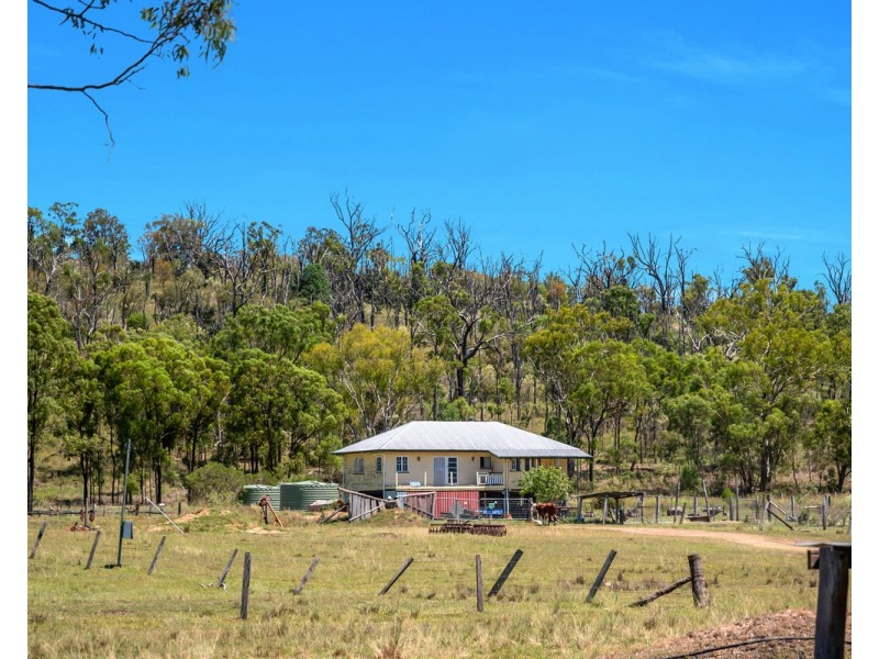 2297 Leyburn Cunningham Road, Pratten QLD 4370