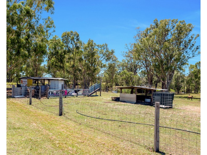 2297 Leyburn Cunningham Road, Pratten QLD 4370