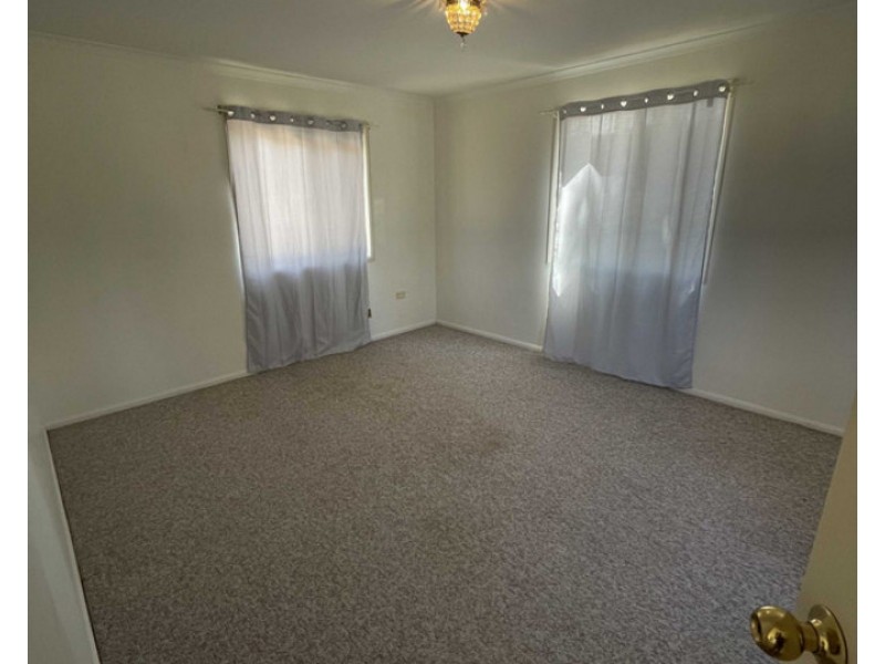 33 Shepherds Drive, Deuchar QLD 4362