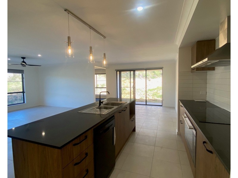 6 Natasha Drive, Warwick QLD 4370