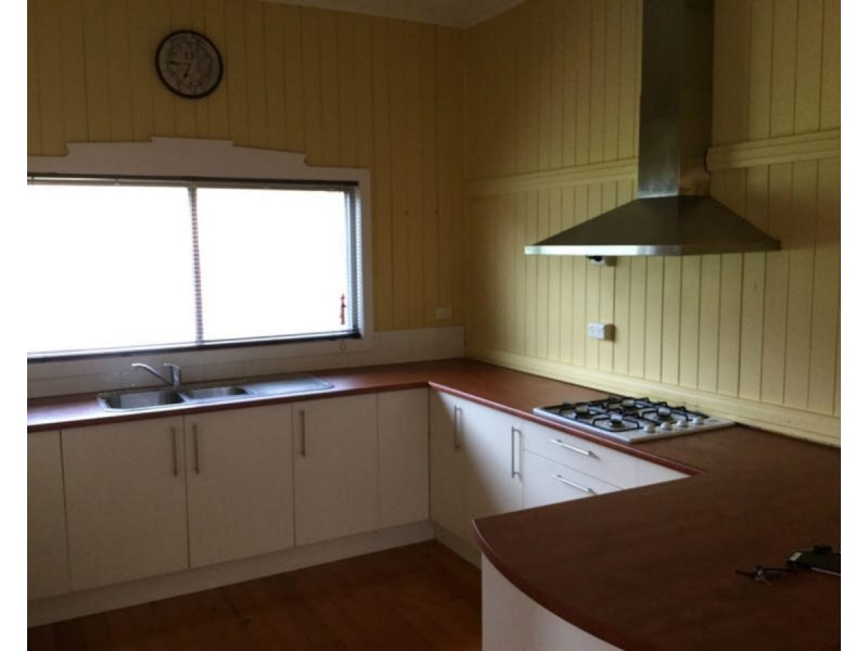 2 Guy Street, Warwick QLD 4370