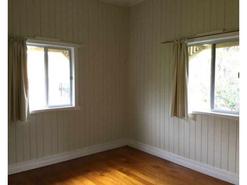 2 Guy Street, Warwick QLD 4370