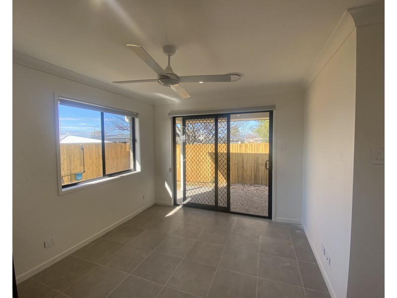 2/11 Meridian Drive, Warwick QLD 4370