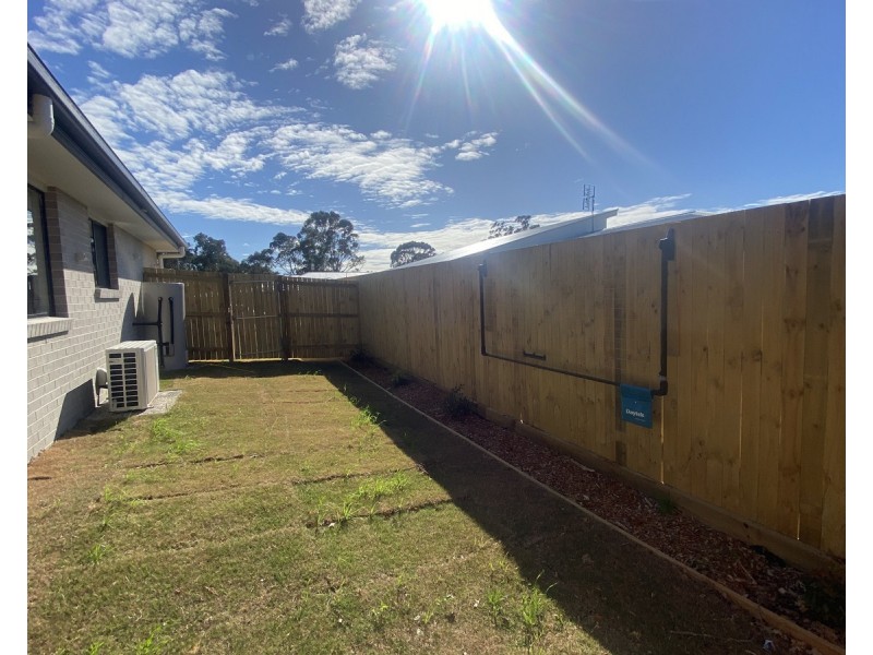 2/11 Meridian Drive, Warwick QLD 4370