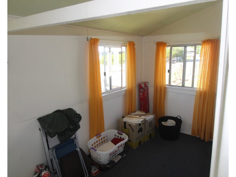 37 Stewart Avenue, Warwick QLD 4370