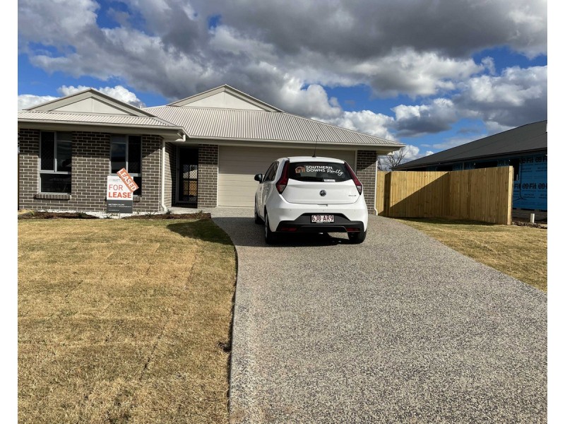 9 Compass Crt, Warwick QLD 4370