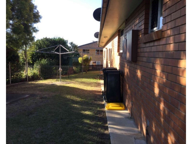 2/2 Hawthorne Street, Warwick QLD 4370