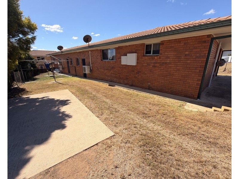 2/2 Hawthorne Street, Warwick QLD 4370