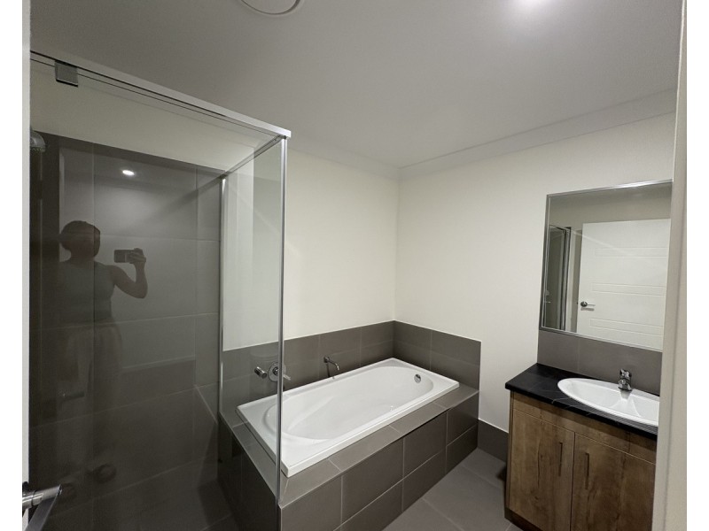 2/32 Chant Drive, Warwick QLD 4370