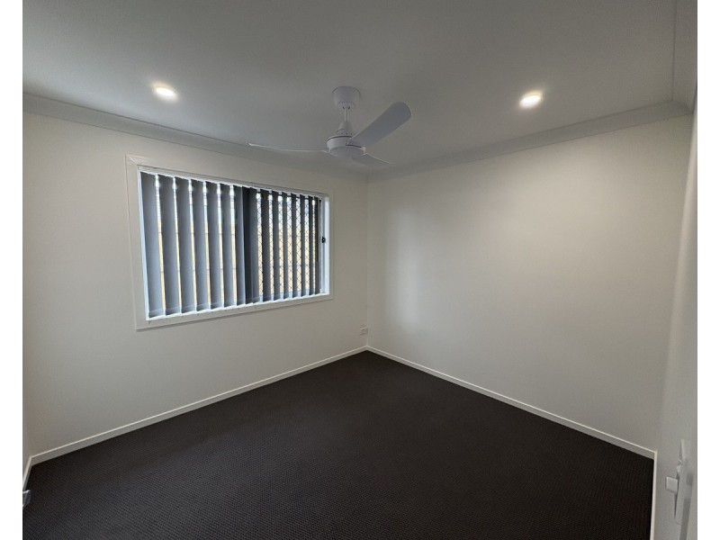 2/32 Chant Drive, Warwick QLD 4370