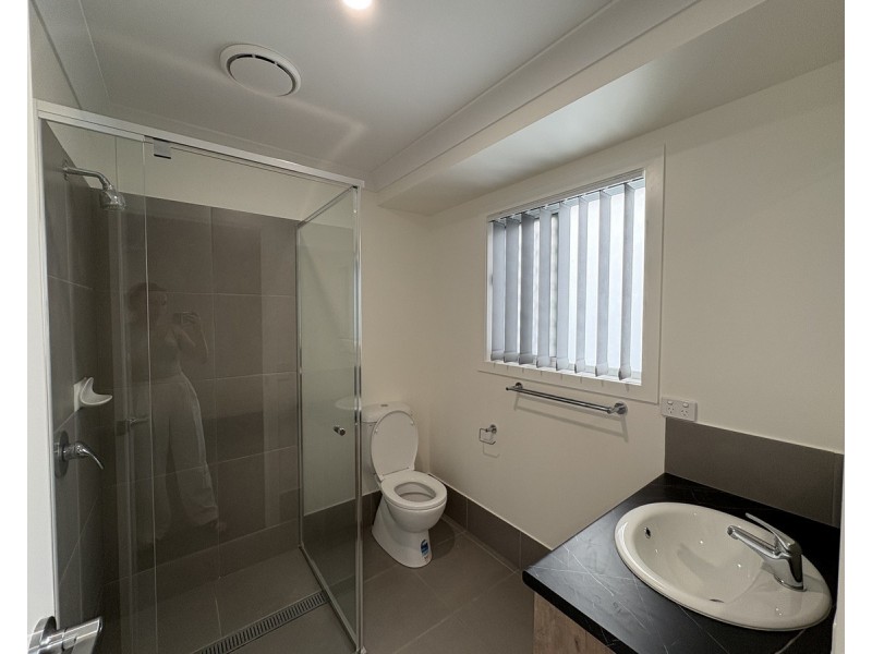 2/32 Chant Drive, Warwick QLD 4370