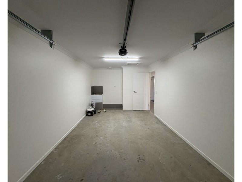 2/32 Chant Drive, Warwick QLD 4370