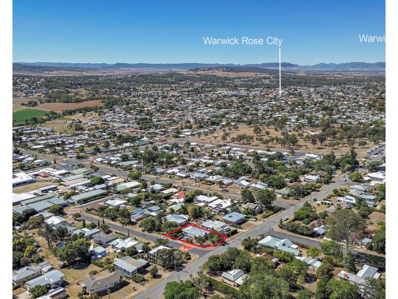 93 Locke Street, Warwick QLD 4370