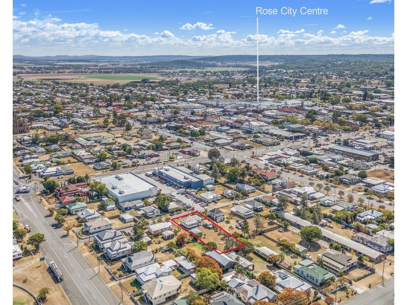 24 Oak Avenue, Warwick QLD 4370