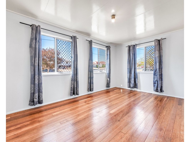 9 Wallace Street, Warwick QLD 4370