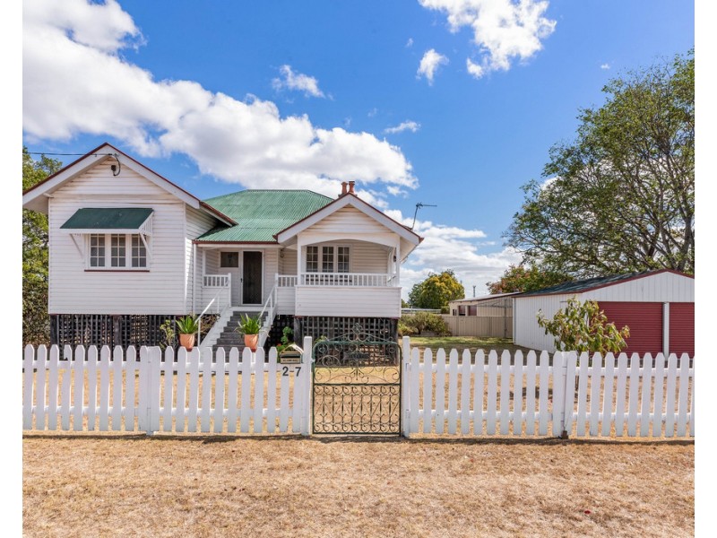 27 Bourke Street, Warwick QLD 4370