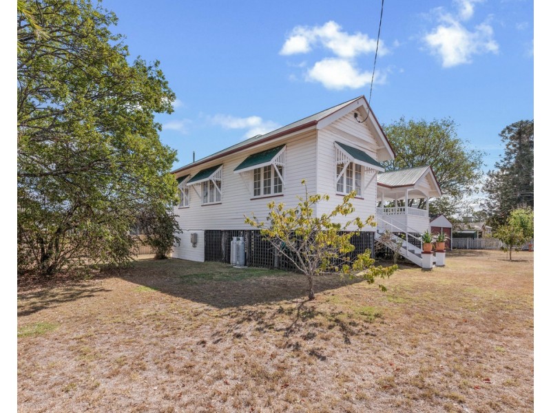 27 Bourke Street, Warwick QLD 4370