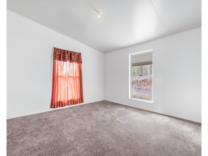 61 Hart Road, Thanes Creek QLD 4370
