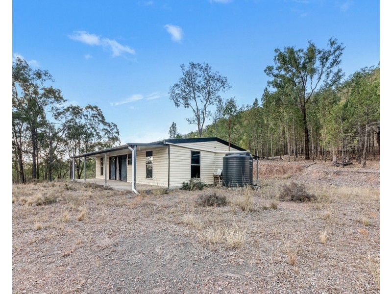 61 Hart Road, Thanes Creek QLD 4370