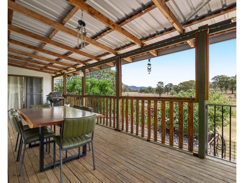 1325 Connolly Dam Road, Silverwood QLD 4370