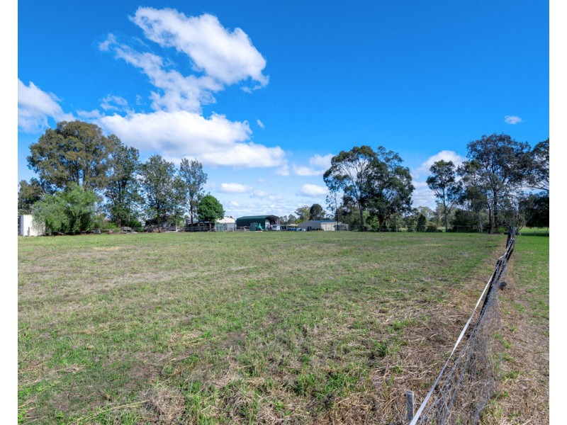 22 Schreisweis Lane, Mount Colliery QLD 4370