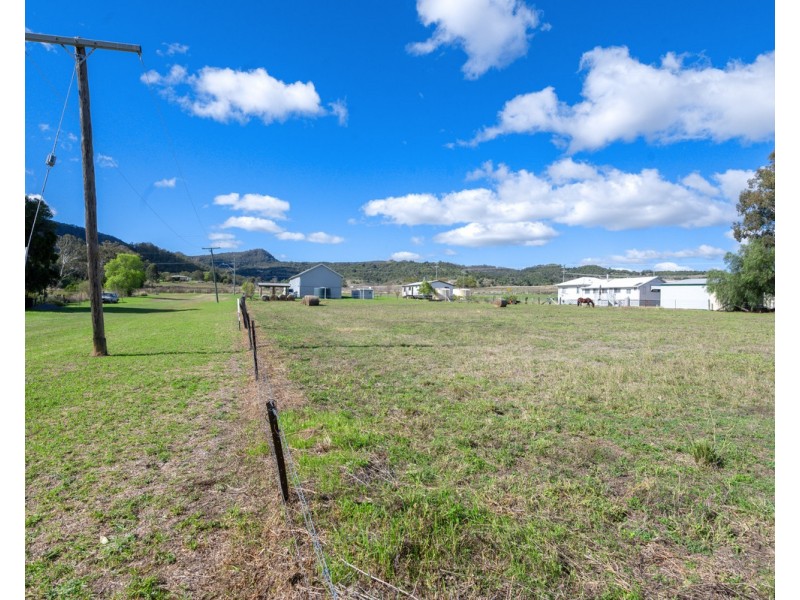 21 Schreiweis Lane, Mount Colliery QLD 4370