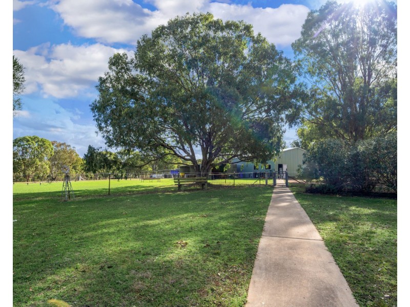 17 Bournes Road, Yangan QLD 4371