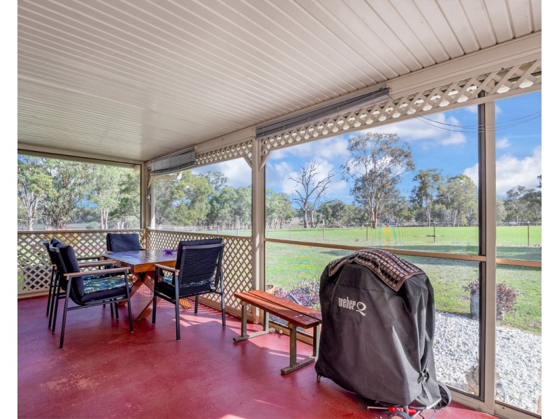 17 Bournes Road, Yangan QLD 4371