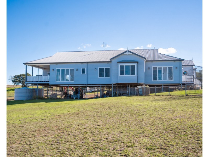 96 Glen Road, Rosenthal Heights QLD 4370