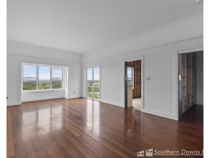96 Glen Road, Rosenthal Heights QLD 4370