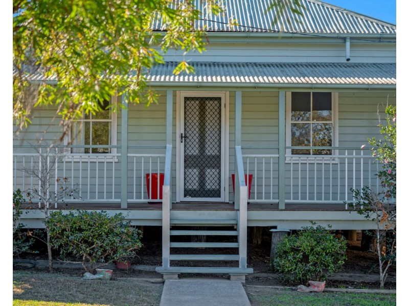 211 Pratten Street, Warwick QLD 4370