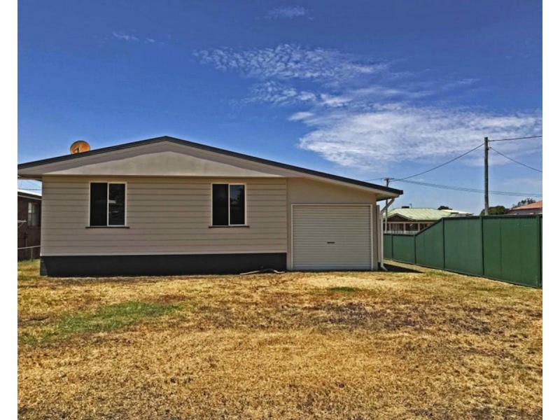 19 Albert Street, Warwick QLD 4370