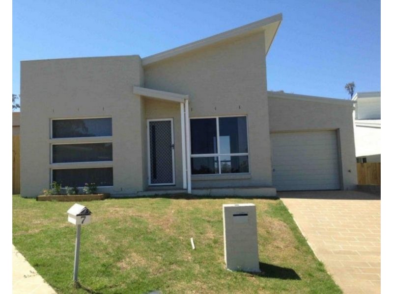 7A Augusta Close, Warwick QLD 4370
