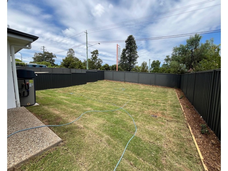 18b Pera Crescent, Warwick QLD 4370