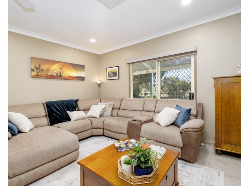 47 Halls Road, Yangan QLD 4371